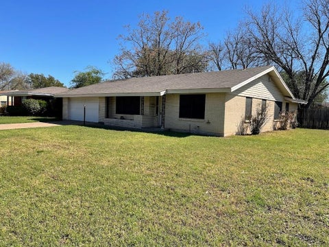 Photo of 1227 Park Center Street, Benbrook, TX 76126 (MLS # 21331426)