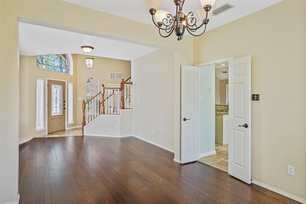 2313 Suntree