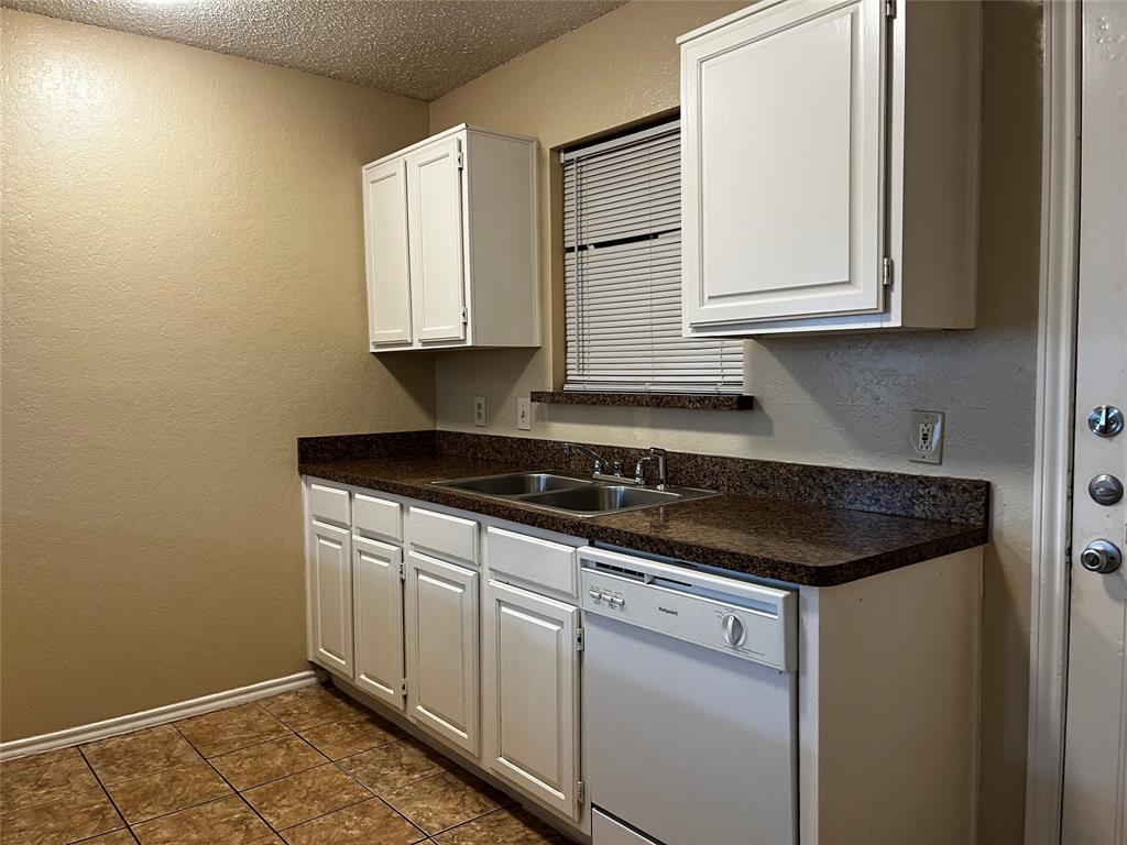 Bryan Place In Cedars Rev - Residential Lease