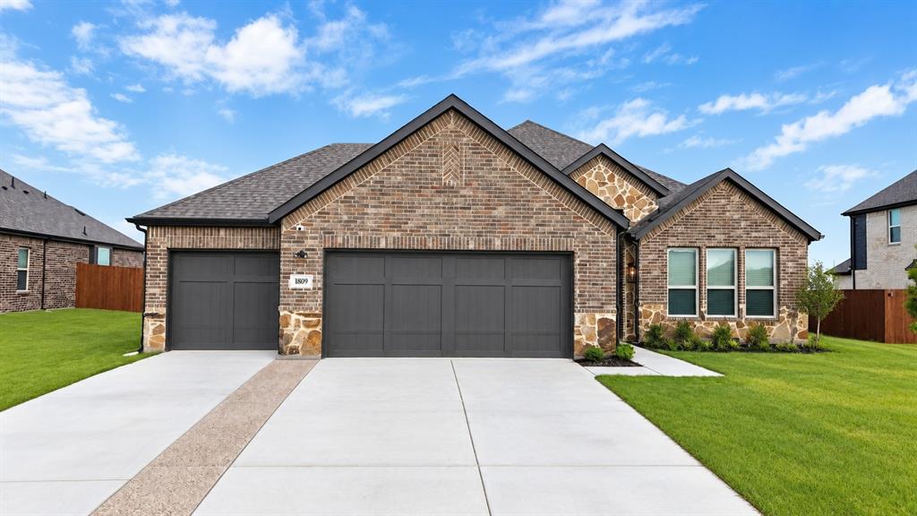 1809 Hidden Creek Drive