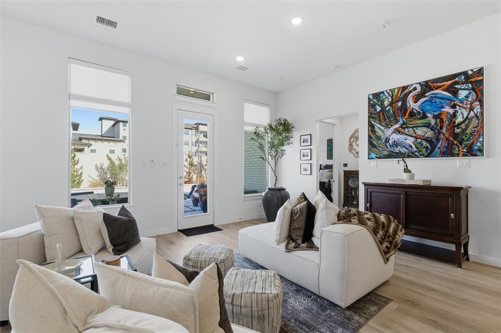 Tavolo Park - Residential