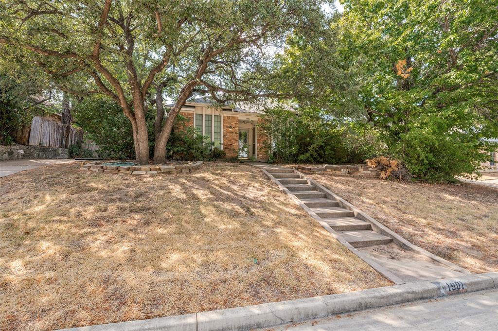 1901 Wedgewood Drive