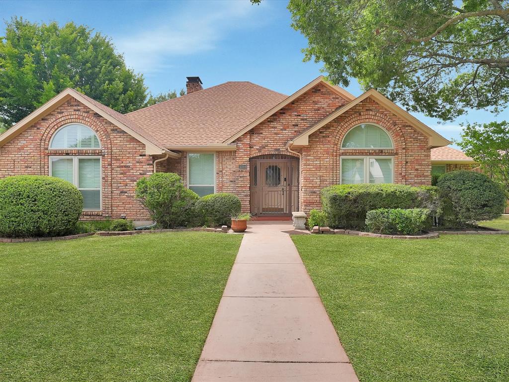 1304 Carriage Creek Drive