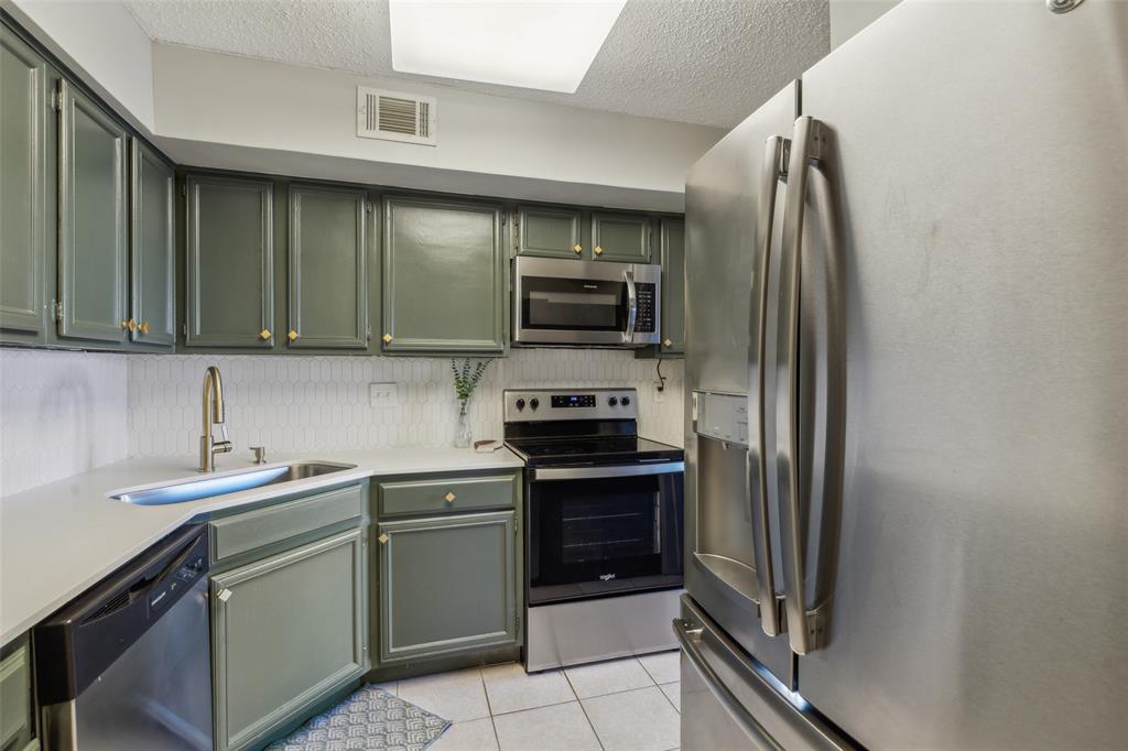 15151 Berry Trail 706
