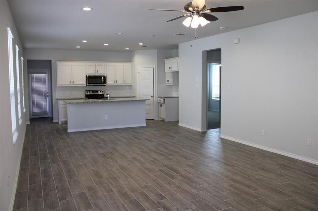 Bryant Farms Ph 1 - Residential Lease