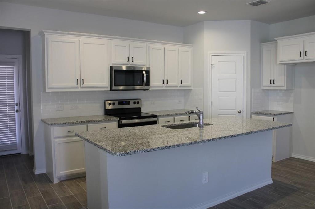 Bryant Farms Ph 1 - Residential Lease