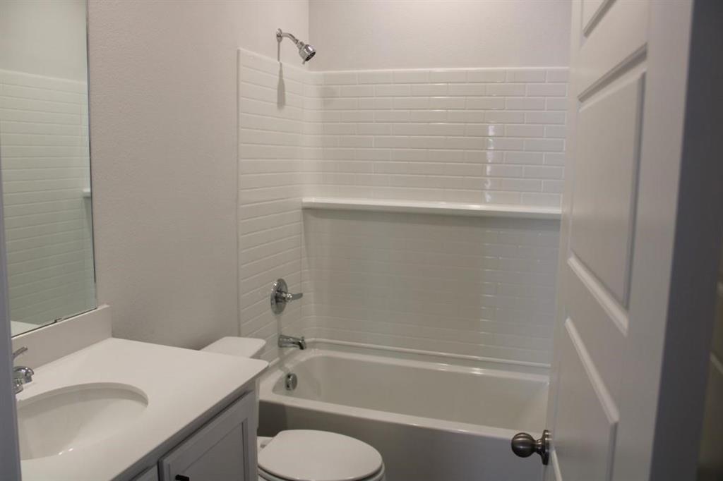 Bryant Farms Ph 1 - Residential Lease