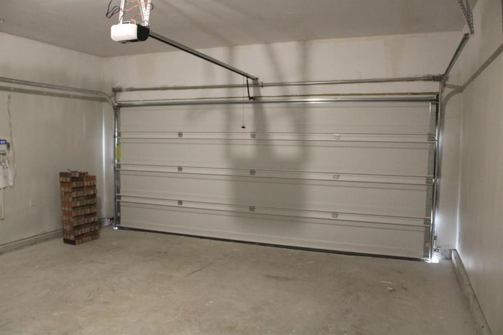 Bryant Farms Ph 1 - Residential Lease