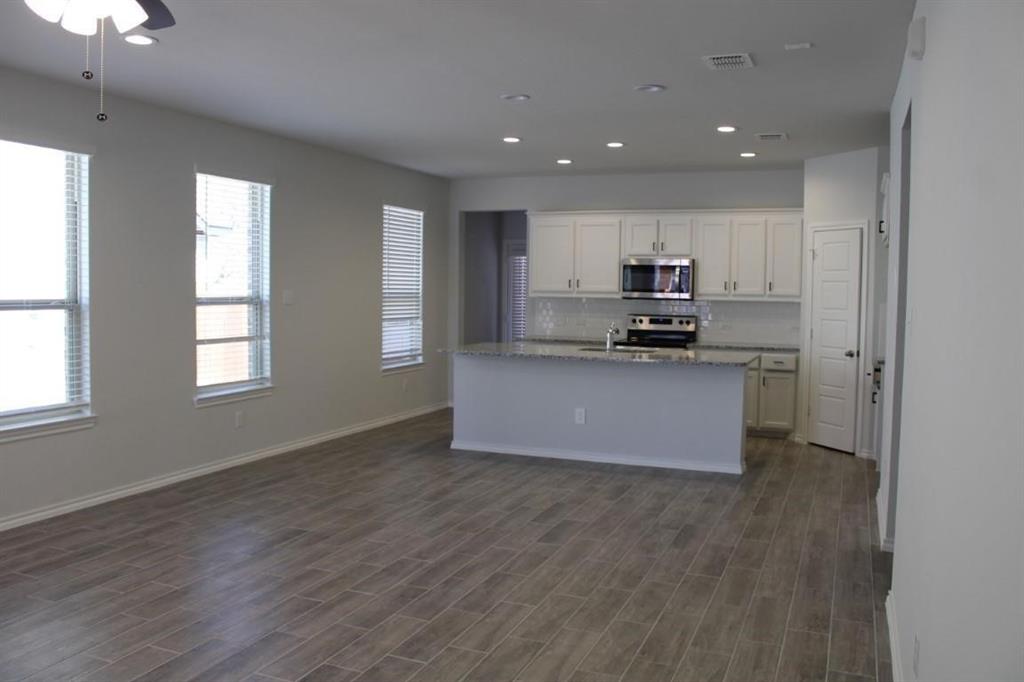 Bryant Farms Ph 1 - Residential Lease