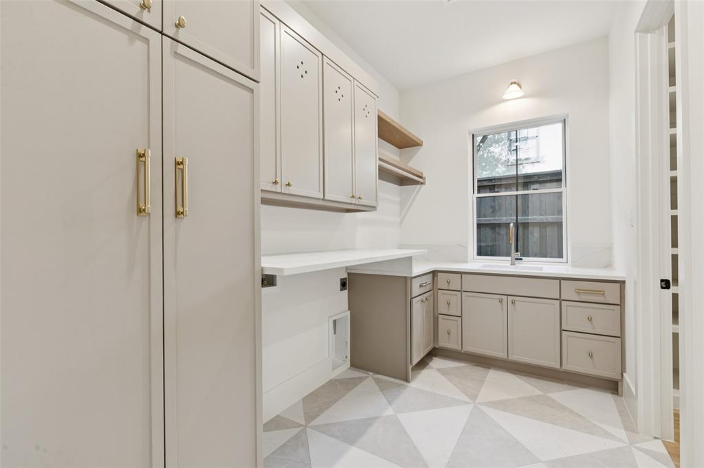 LAKEWOOD HEIGHTS - Residential