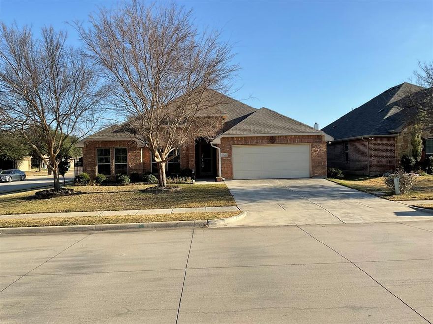 Well cared for home on a corner lot with beautiful landscaping. Open concept living with formal dining room, breakfast room and breakfast bar.
Primary bedroom with ensuite bath is split from the other 3 bedrooms. 10 foot ceiling heights. Fantastic covered patio in backyard for relaxing and weekend cookouts. Solar system by Sunrun provided to keep those utility bills under control. System is estimated to provide 1100 KWH of solar electricity each month.  Seller will payoff at closing. Great attic space for storage. Make this beautiful home your family's next home.
Roof was replaced in July of 2025.