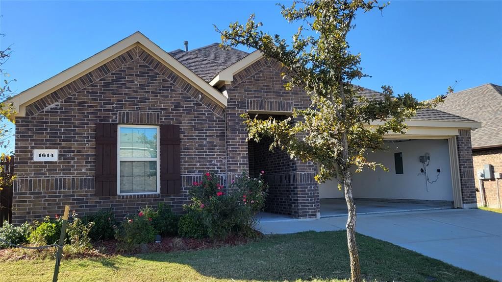 Photo of 1614 Silver Landing Trail, Princeton, TX 75407 (MLS # 21157570)