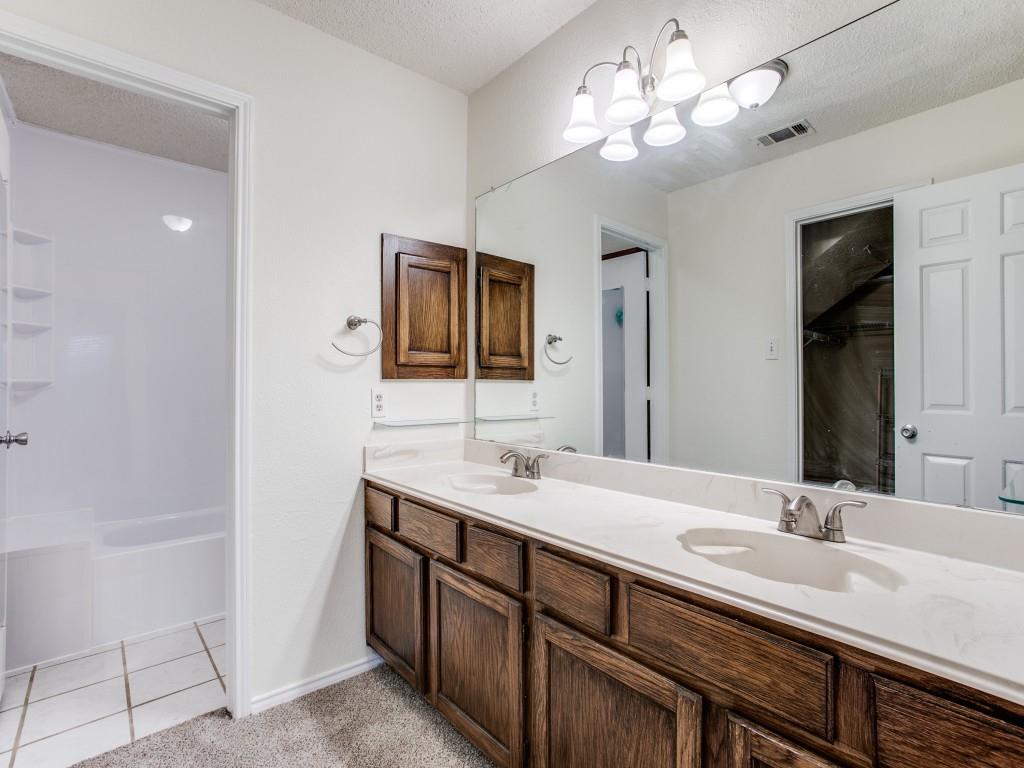 Grapevine, Texas 76051, United States, 3 Bedrooms Bedrooms, ,3 BathroomsBathrooms,Residential,Active,96279