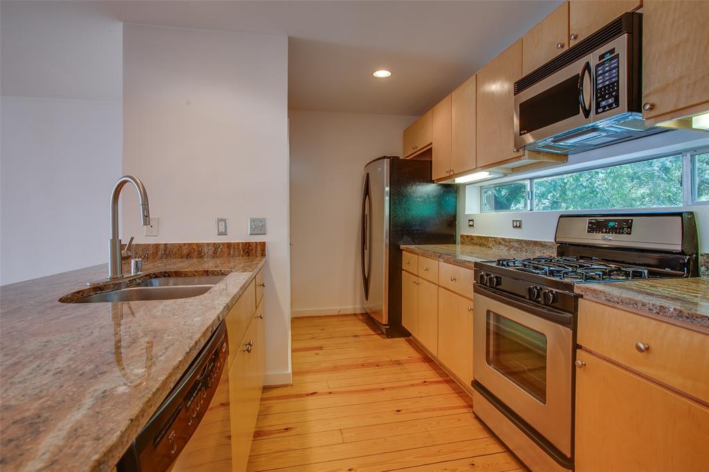 SAN JACINTO STREET TOWNHOMES - Residential