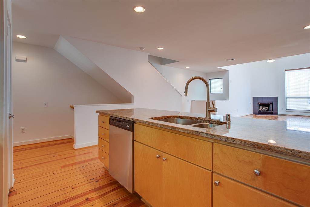 SAN JACINTO STREET TOWNHOMES - Residential