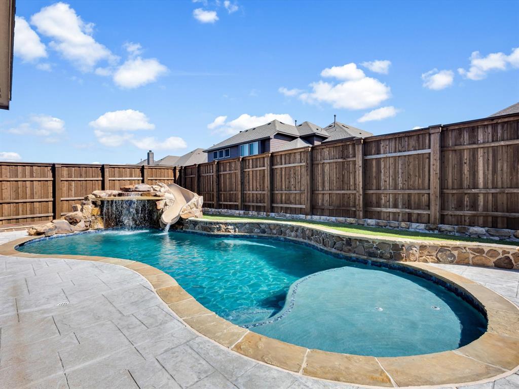1233 Altuda Drive