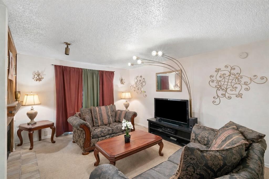 Oakhollow Condo - Residential