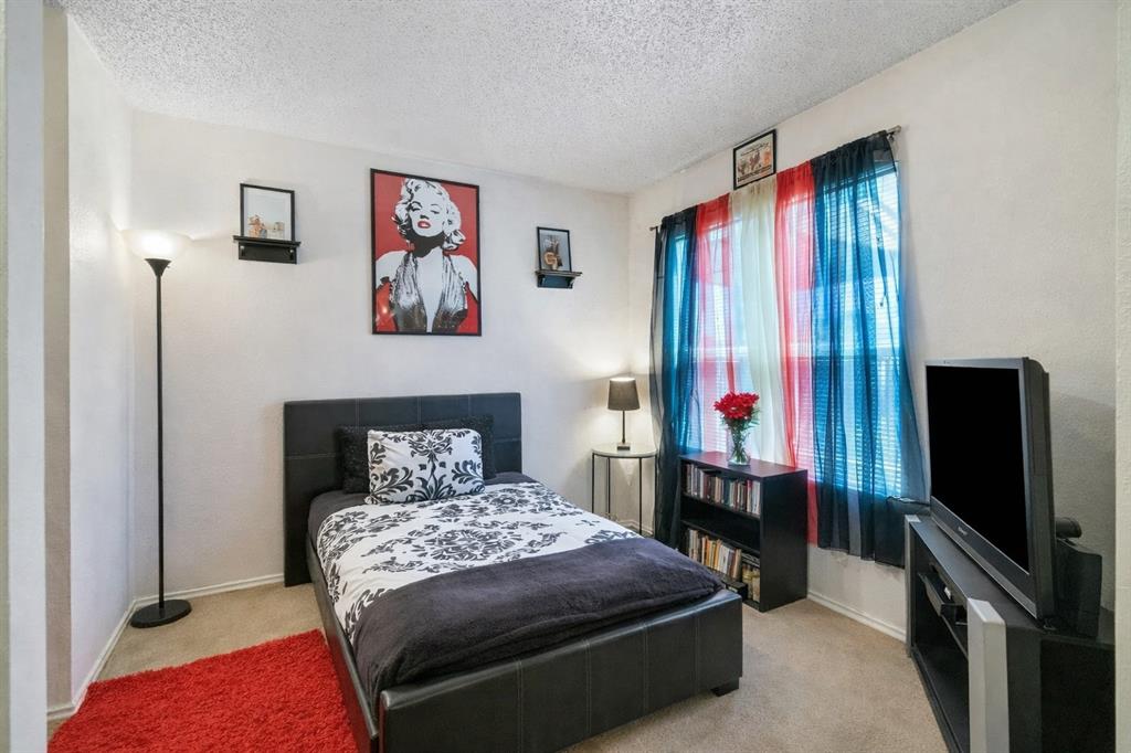 Oakhollow Condo - Residential