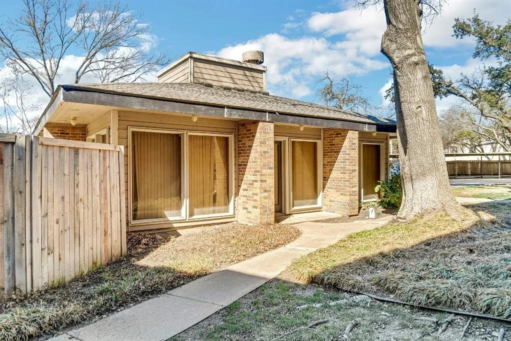 Oakhollow Condo - Residential