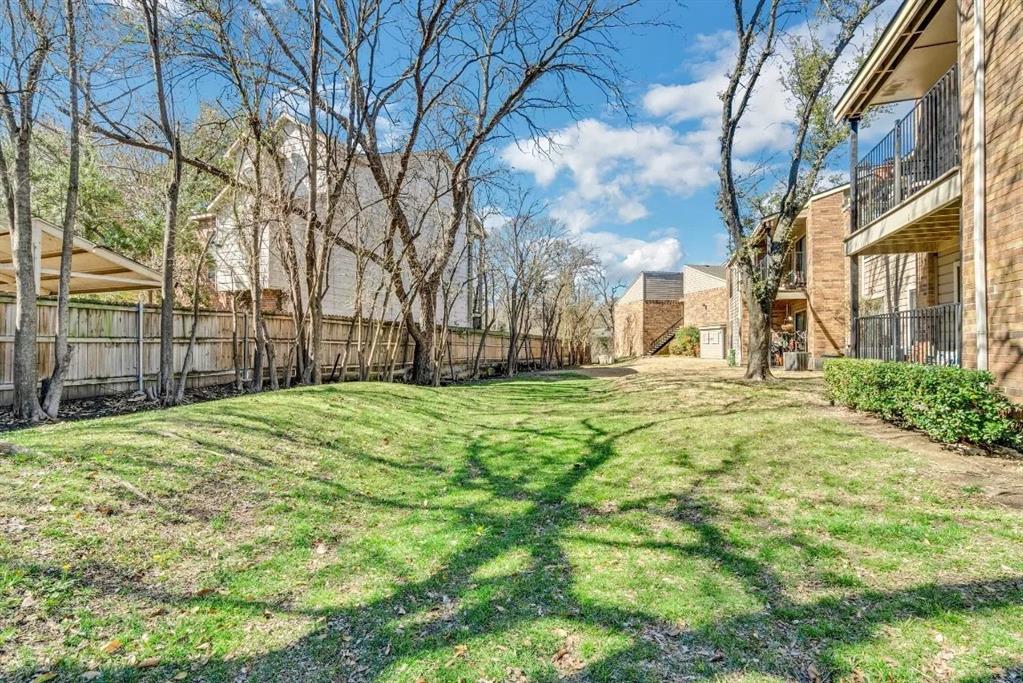 Oakhollow Condo - Residential