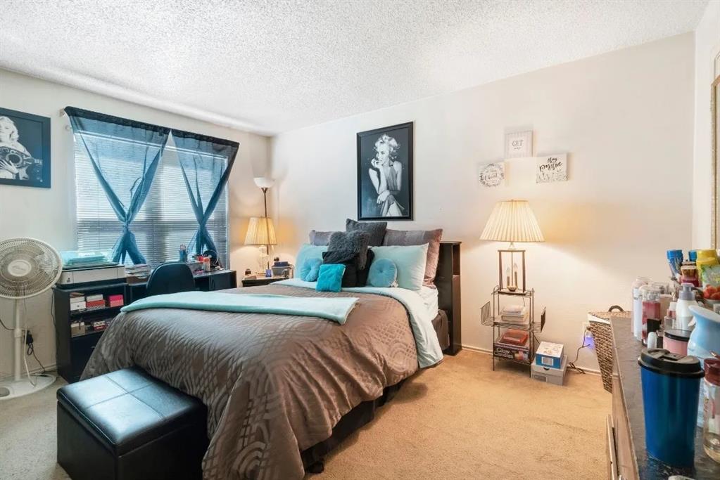 Oakhollow Condo - Residential