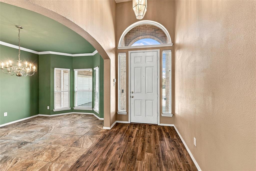 1204 Crestview Drive