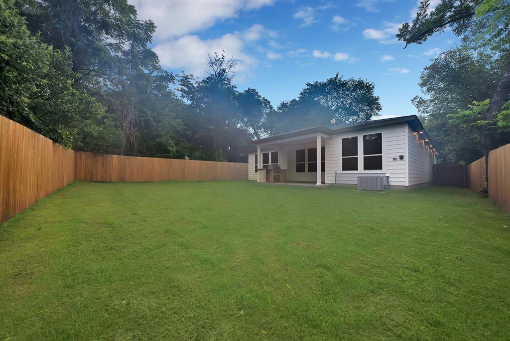 4523 S Ewing Avenue