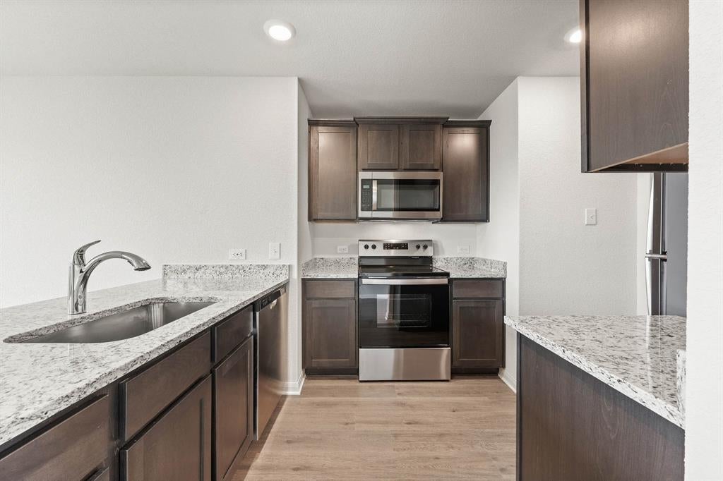 10105 Throttle Lane