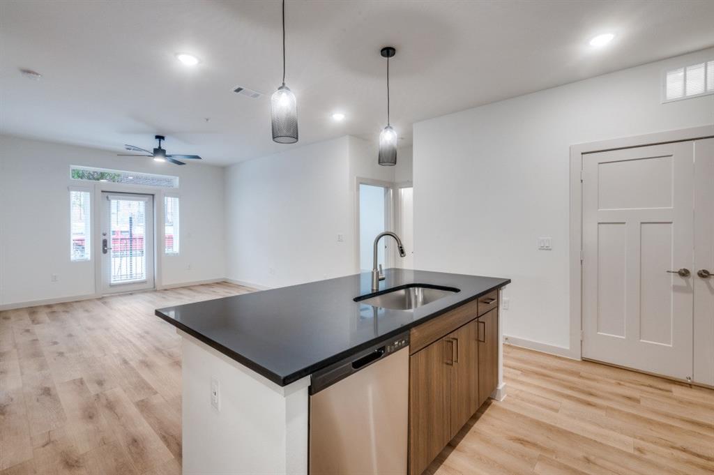 Oak Cliff Original Town Of - Residential Lease