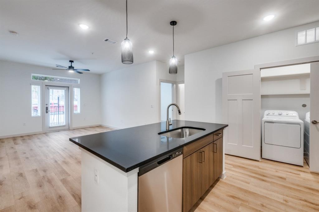 Oak Cliff Original Town Of - Residential Lease