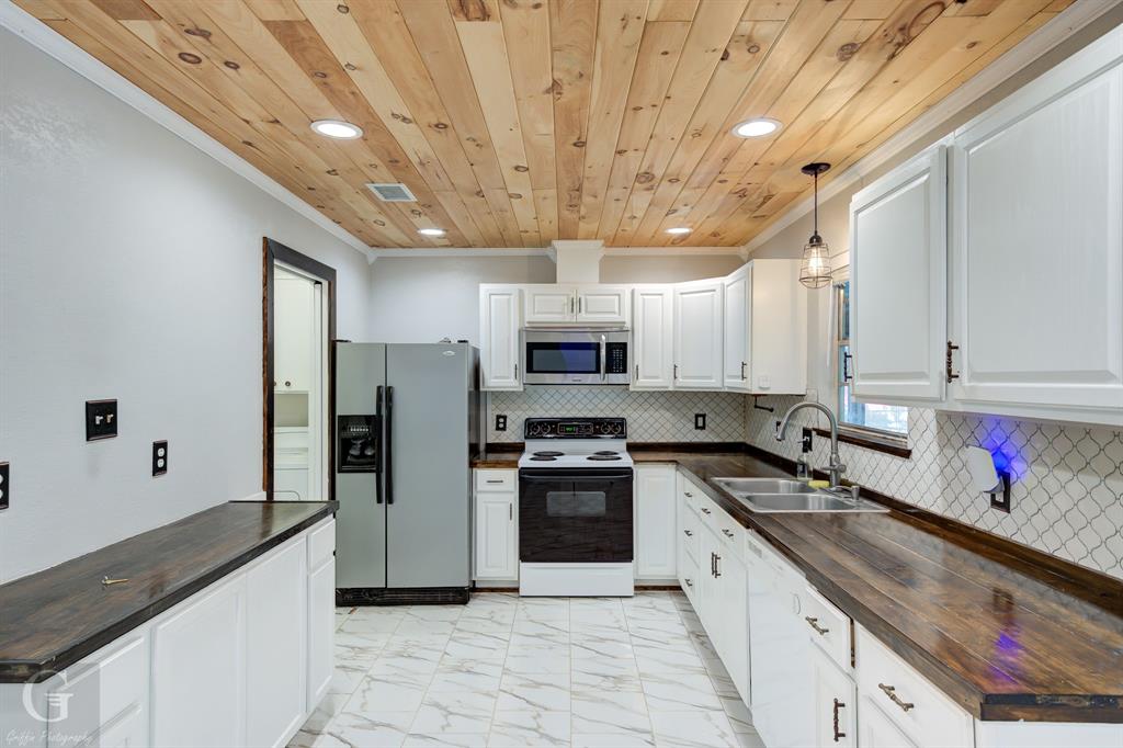 613 Pine Cone Drive