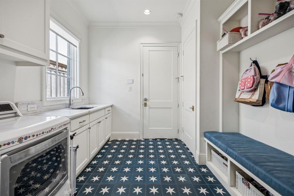 Crestmanor Estates - Residential