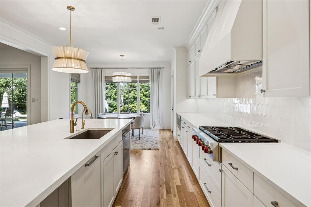 Crestmanor Estates - Residential