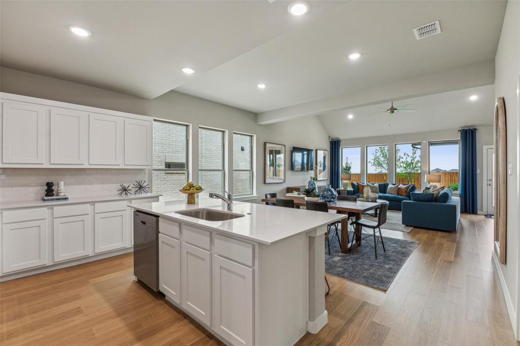 2312 Highbury Hill