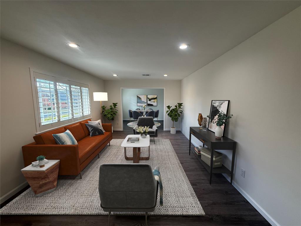 4348 Selkirk Drive W