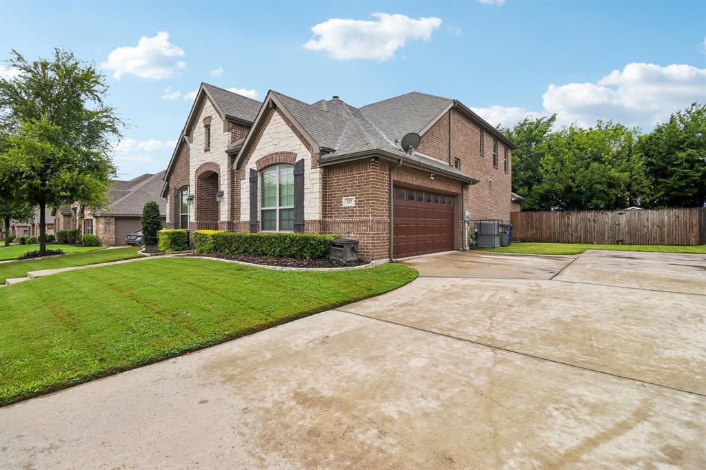 217 Wisteria Way