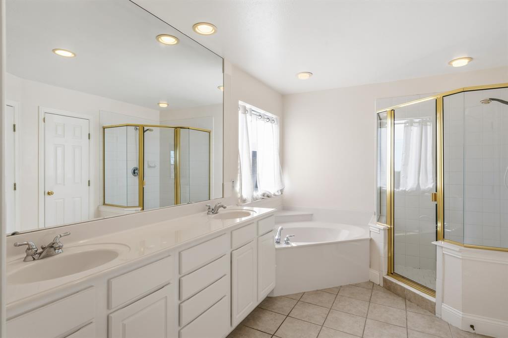 Mountain Valley Lake Tr - Residential