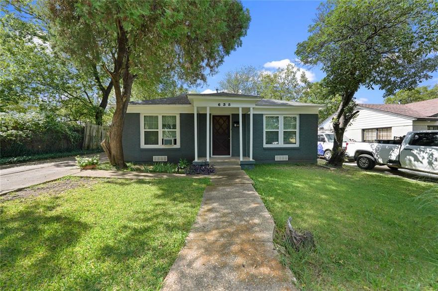 This charming bungalow-style home at 635 Richmondell Avenue, Dallas, TX 75211 offers classic character with modern potential. Featuring 2 bedrooms, 1 bathroom, and a single-level layout, this cozy residence is perfect for first-time buyers, investors, or anyone seeking a simple lifestyle near the heart of Dallas. The home sits on a 0.15-acre lot with a large, fenced backyard, providing plenty of space for outdoor entertaining, gardening, or pets. Inside, you’ll find a comfortable living area with laminate and carpet flooring, a functional kitchen equipped with a gas range and oven, and a separate dining area ideal for family meals. Additional highlights include window unit cooling, smoke detectors, and available high-speed internet and cable access. The home offers driveway parking and easy access to city water and sewer utilities. Conveniently located in the Dallas ISD school district near Celestino Mauricio Soto Elementary, Stockard Middle, and Molina High, this home is close to shopping, dining, and major highways for an easy commute. Whether you’re looking to personalize your next home or invest in an up-and-coming area, this property delivers excellent value and opportunity. Call the listing agent today for details and to schedule your private tour!