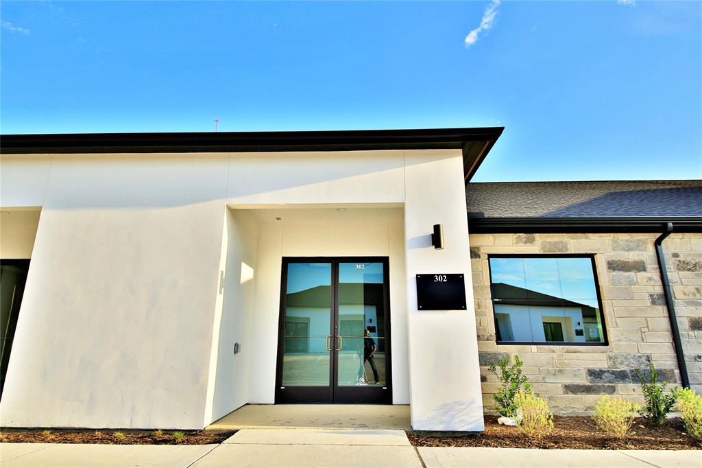 3951 Alma Road 302