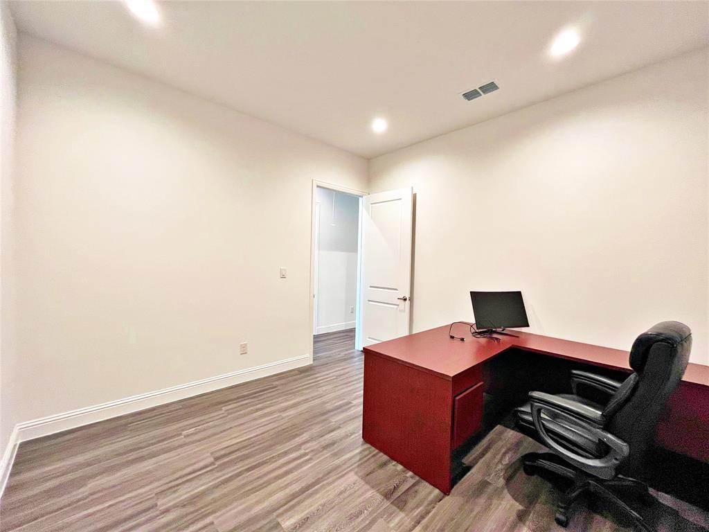 S13638 - Commercial Lease