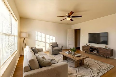 108 W Stroud Street Frost TX 76641