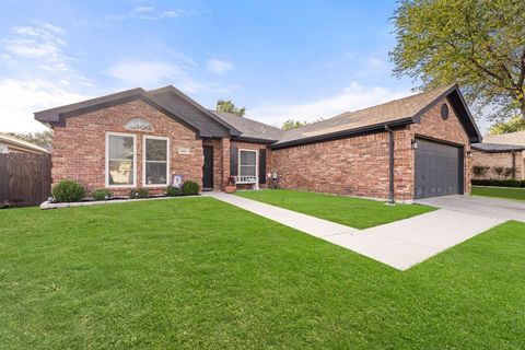 8121 Kathleen Drive Fort Worth TX 76137