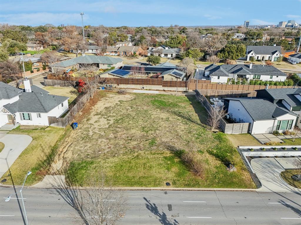 7127 Royal Lane