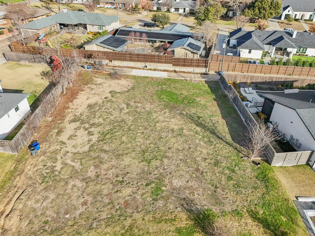 7127 Royal Lane