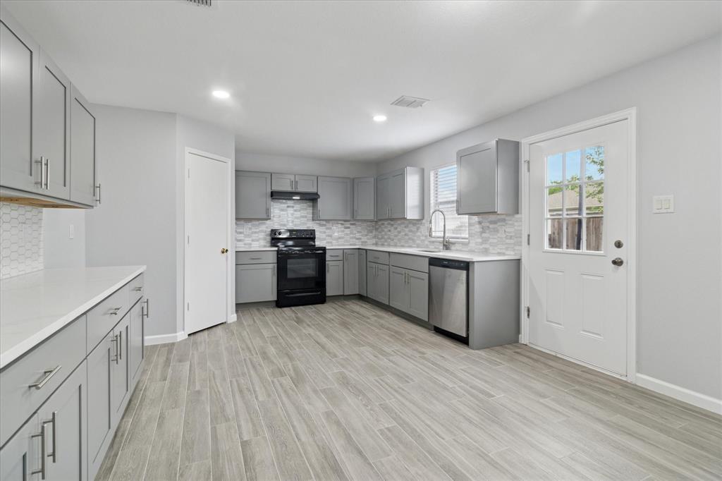 Creek Hollow 01 - Residential Lease