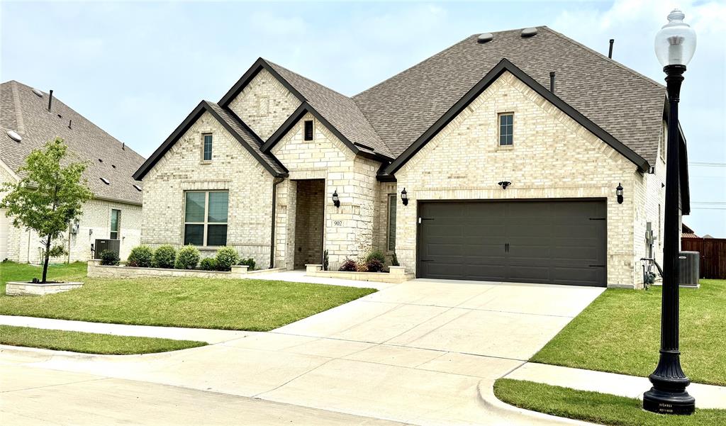 902 Lannister Street