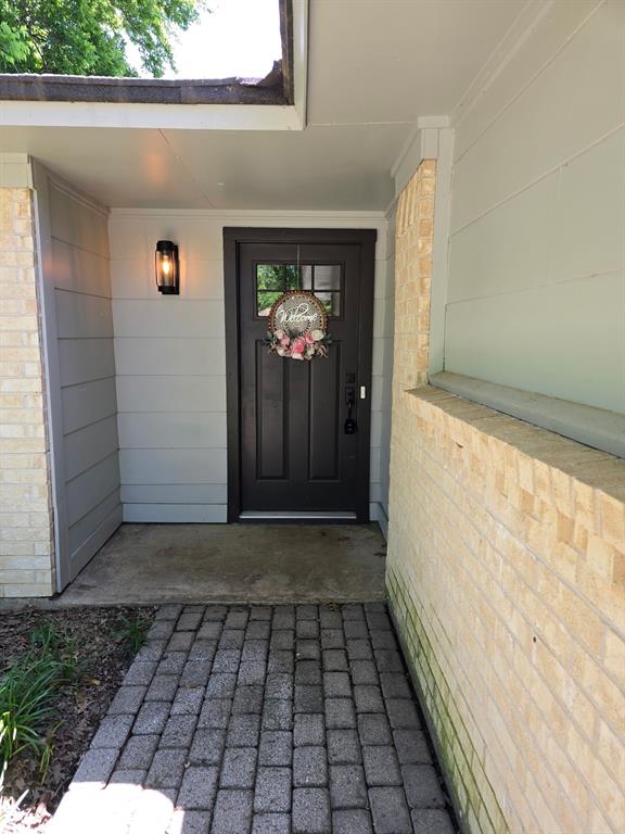 220 Bluebird Circle