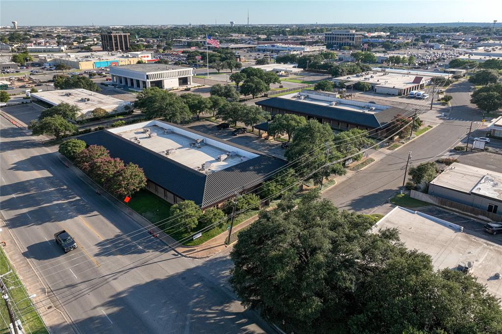 Lake Air Center - Commercial Sale