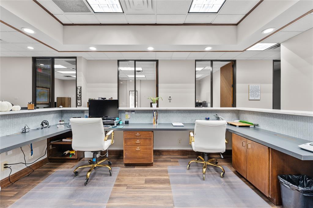 Lake Air Center - Commercial Sale