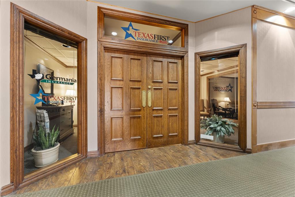 Lake Air Center - Commercial Sale